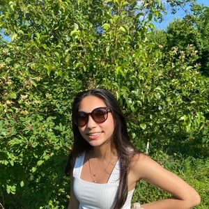 Meet your Posher, Anika